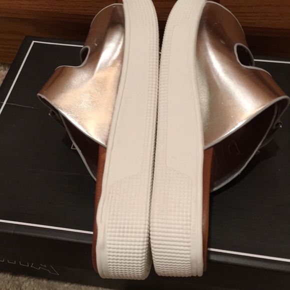 NWT MIA SILVER VENESSA 6 sandals shoes like Birk - Picture 4 of 8